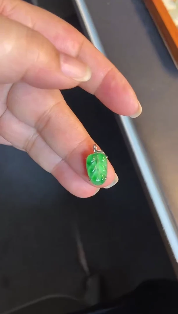 吊坠(不含链)银S925镶嵌翡翠1