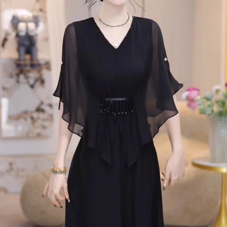 高端洋气连衣裙2025夏季新款收腰显瘦遮肉气减龄显瘦婚宴礼服