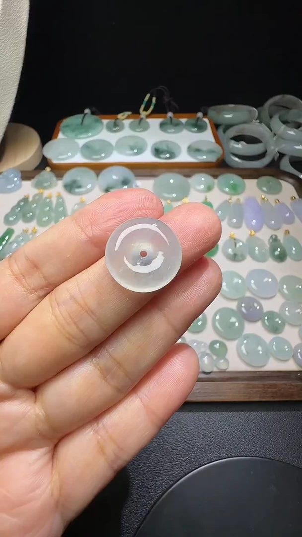 吊坠(不含链)未镶嵌翡翠冰种平安扣