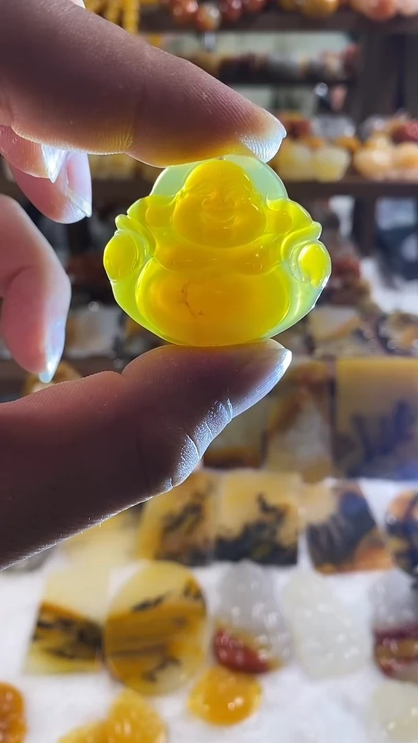 未镶嵌石英质玉挂件石英质玉挂件