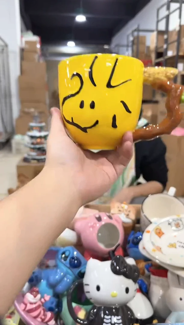 瓷片小黄鸡水杯