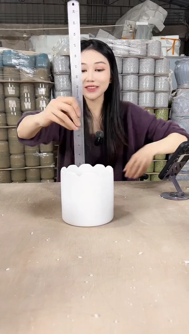 【闪购商品】陶瓷花口纯白色1x313