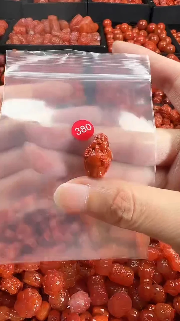 颈饰未镶嵌南红玛瑙1