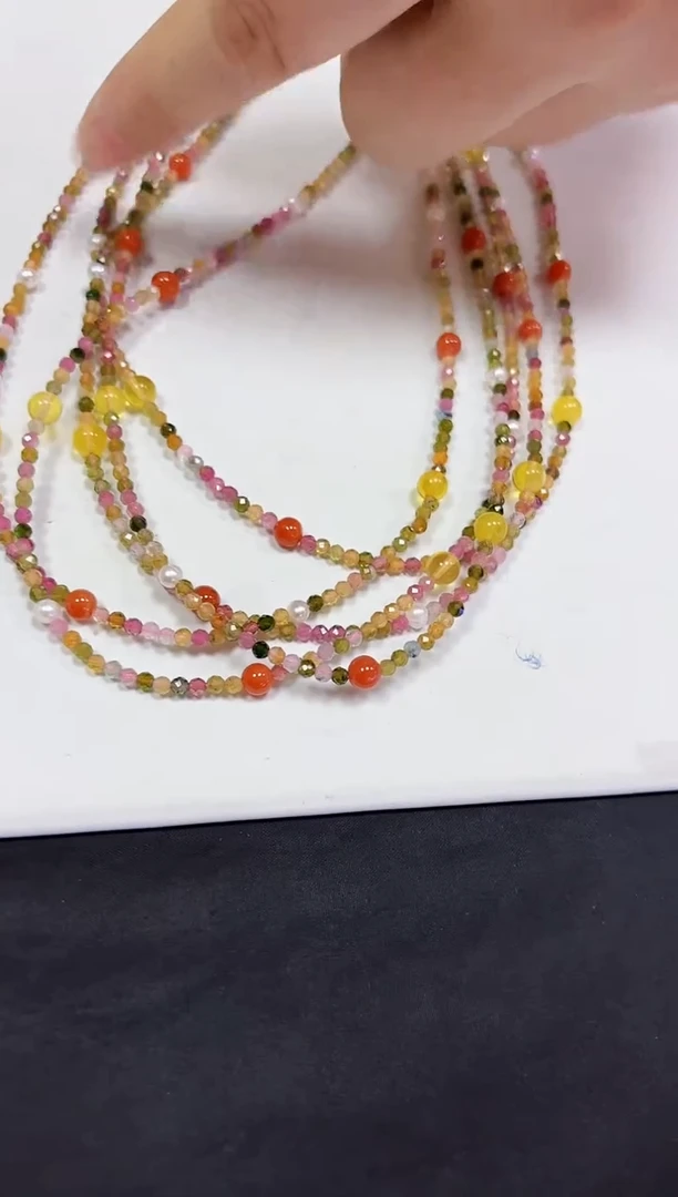 未镶嵌颈饰碧玺多样性发其一