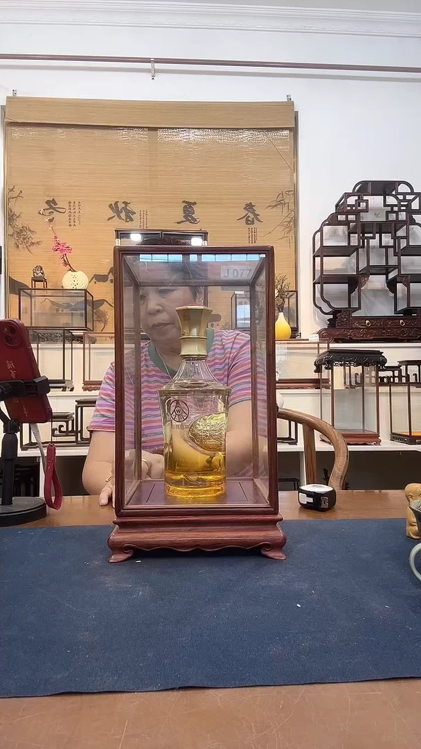 红酸枝木类18*18*30玻璃罩077