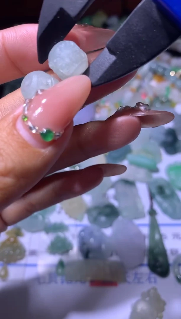 【闪购商品】定制翡翠未镶嵌MXX002537