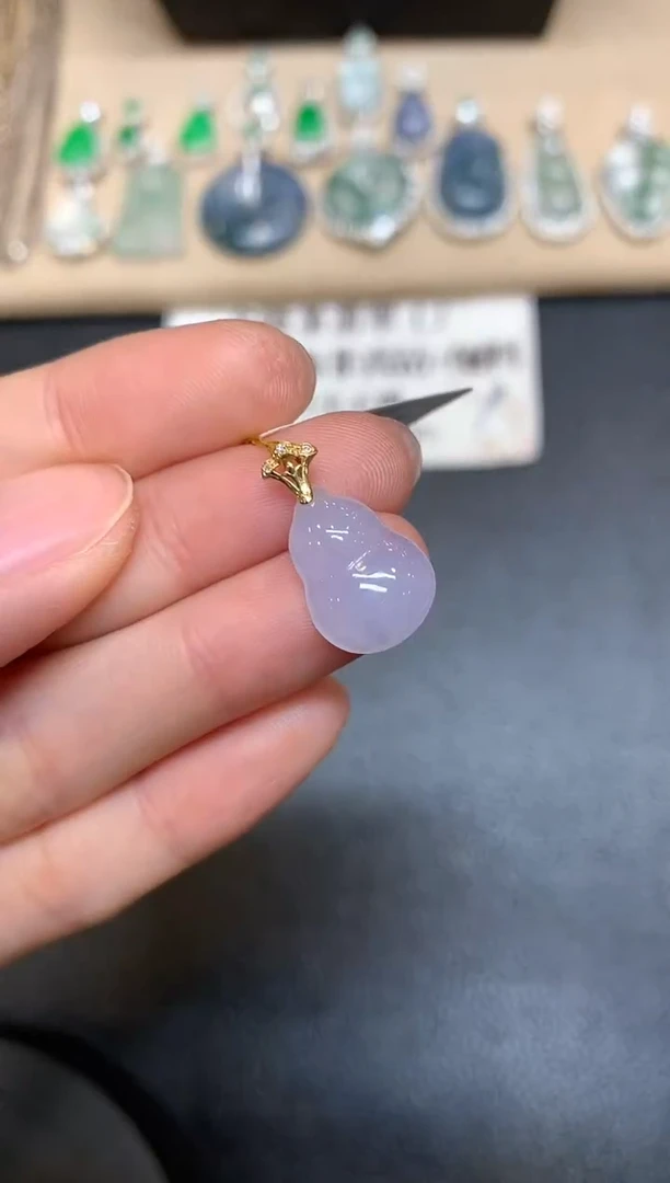 翡翠18K金镶嵌颈饰葫芦【无服务费