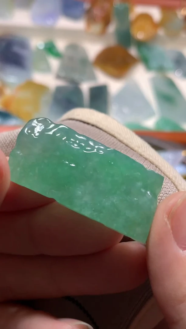 吊坠(不含链)未镶嵌翡翠吊坠