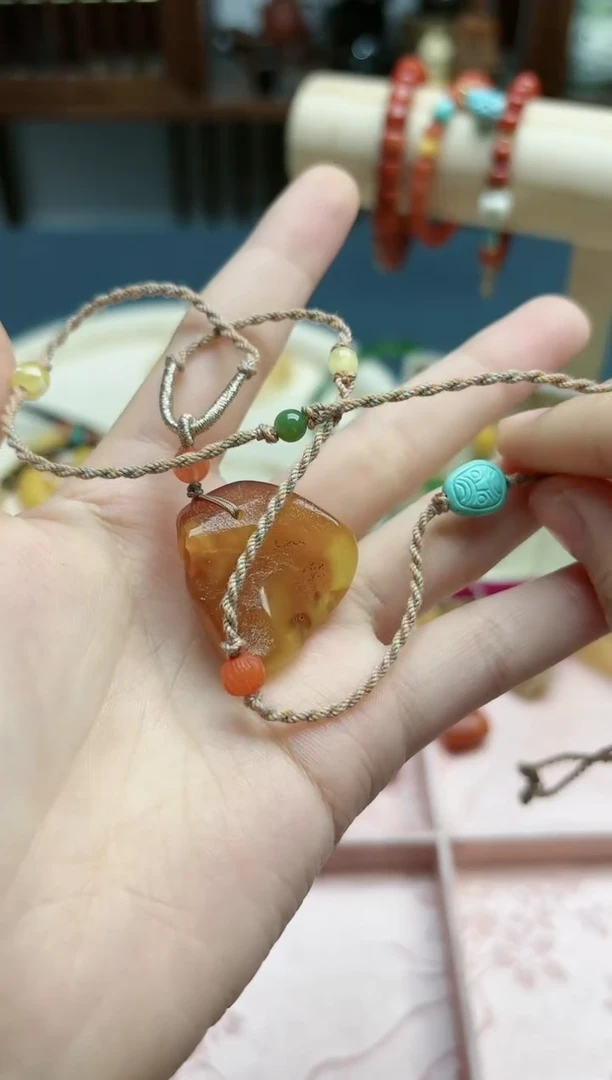 【闪购商品】蜜蜡裸石未镶嵌蜜蜡随型吊坠*1 YX