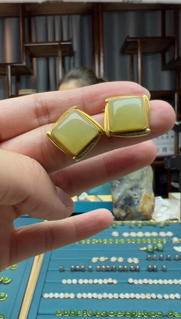 【闪购商品】和田玉颈饰18K金镶嵌耳饰