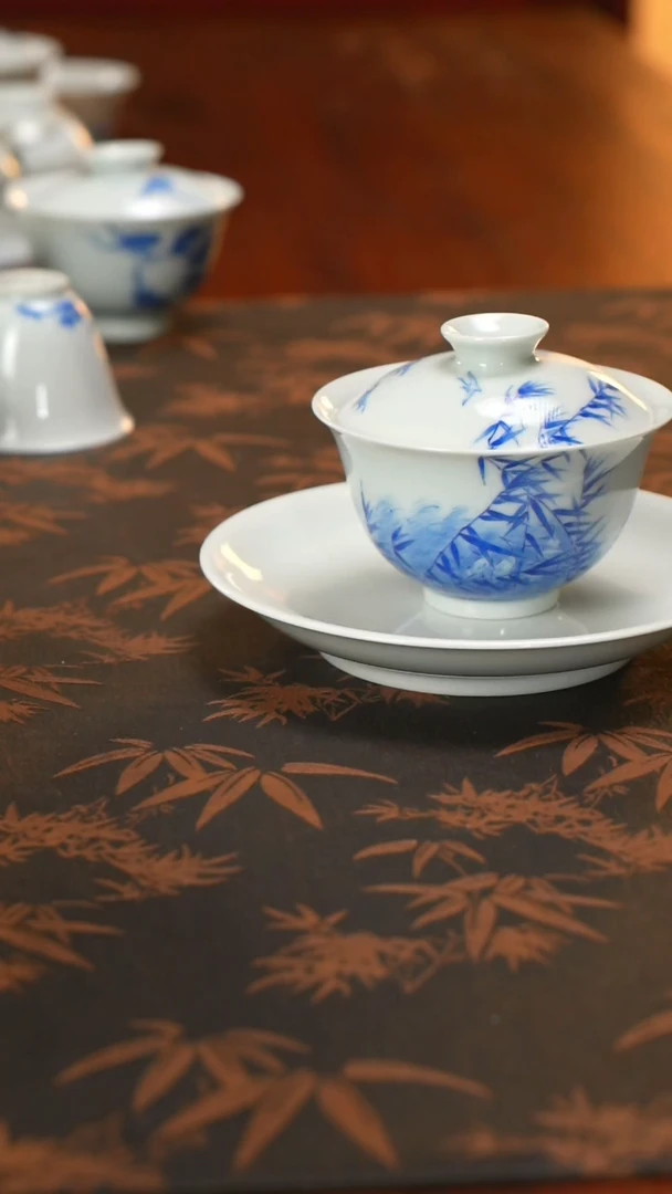 王志伟青花白鹭三才盖碗