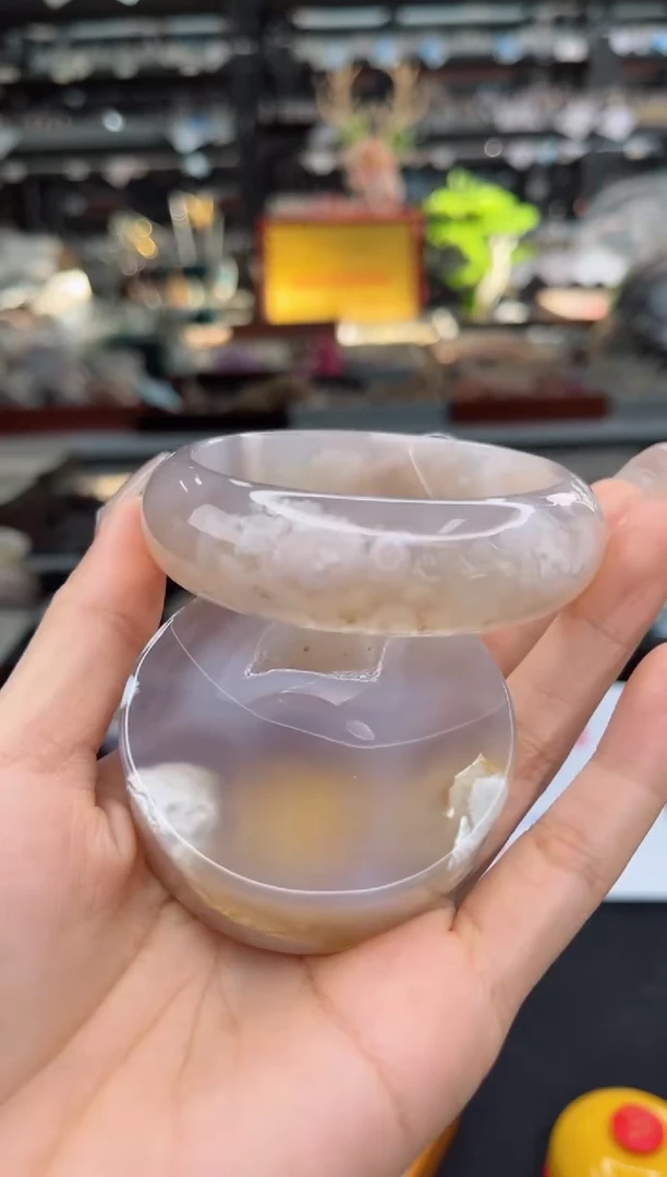 【闪购商品】石英质玉手镯未镶嵌58圈口（不退不换）1571233