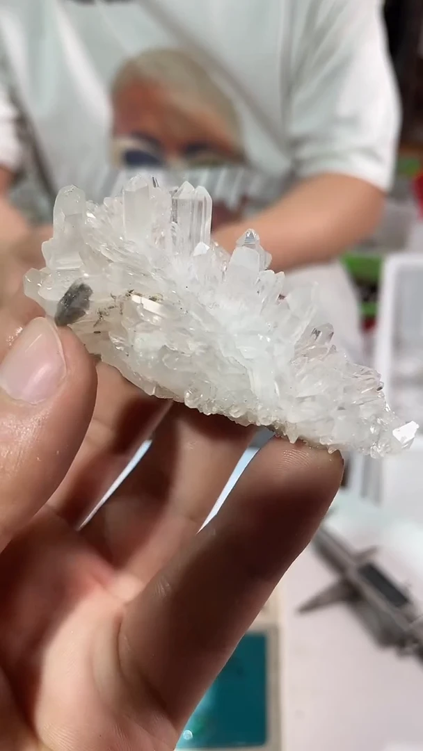 未镶嵌水晶大型摆件（非配饰）菊花晶（53克）