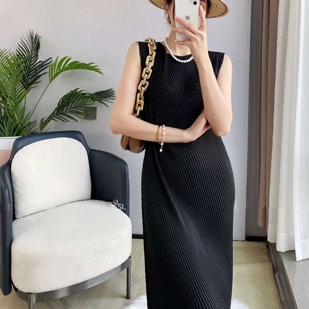 188 祺欣家 法式赫本风长款修身显瘦无袖简约高级感针织连衣裙