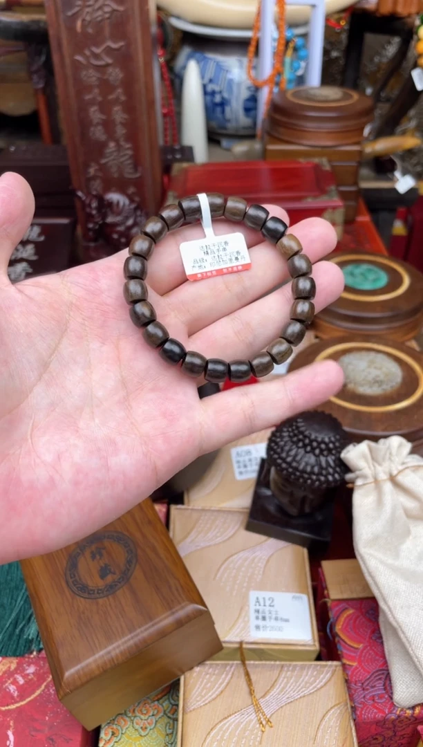 木-------------精品达拉干轻奢手串