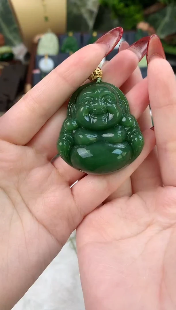 颈饰未镶嵌和田玉吊坠