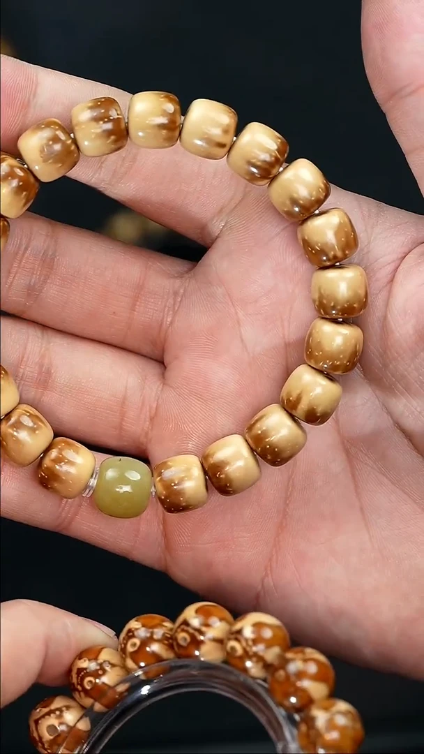 手串紫金鼠6205半山半水熊猫实心老型 带小玉