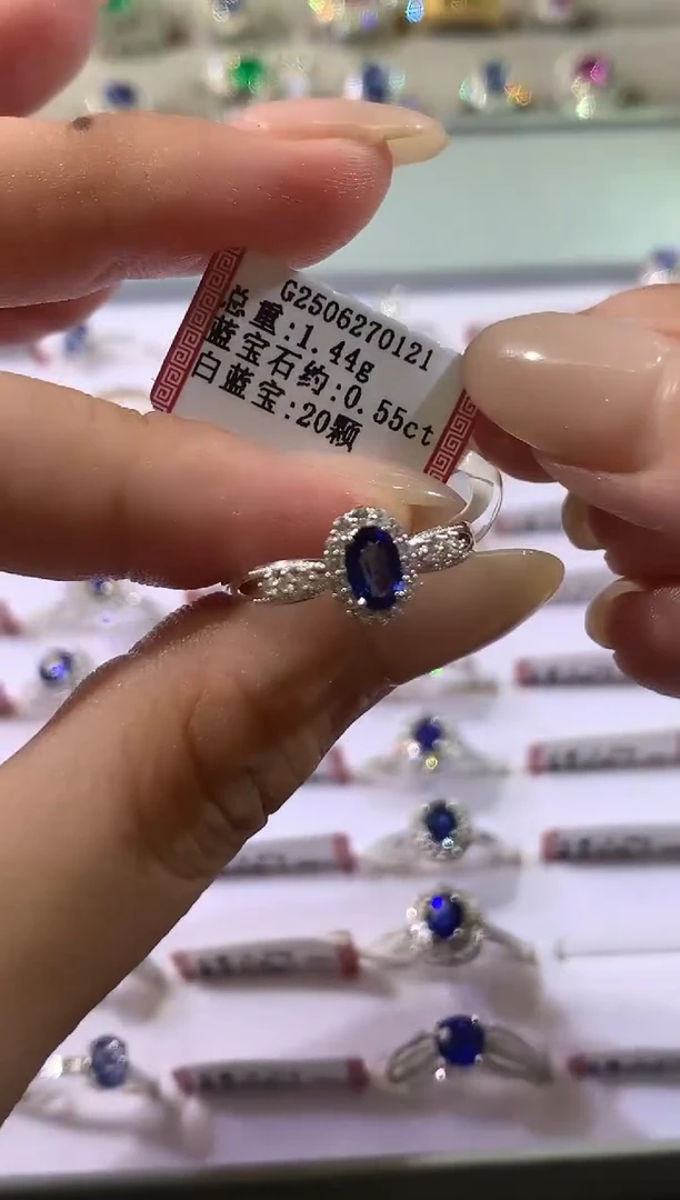 戒指|蓝宝石18K金镶嵌W489|2999