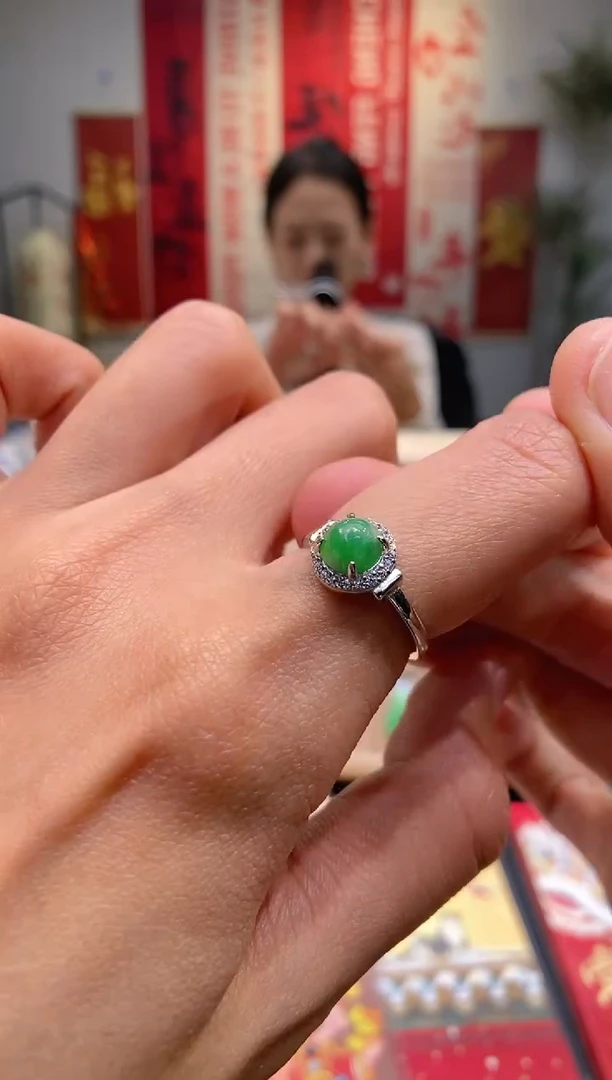 【闪购商品】翡翠吊坠(不含链)银S925镶嵌蛋面戒指