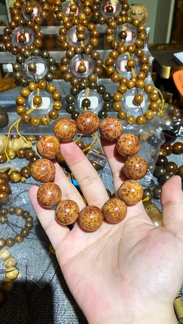 楠木（金丝楠）其他2.0规格留疤手串