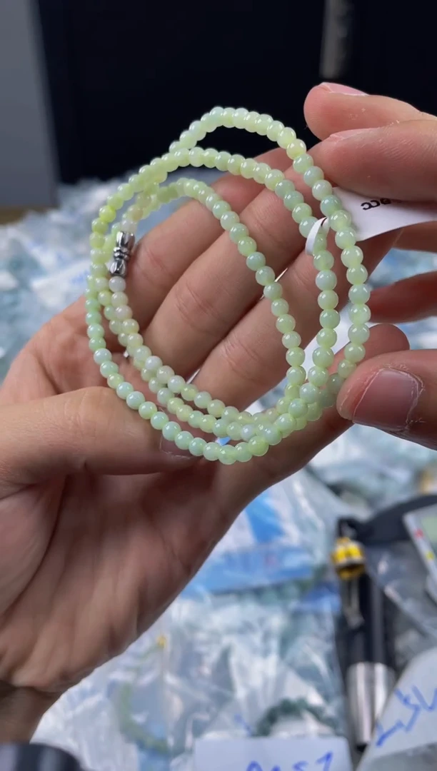 定制翡翠未镶嵌珠串