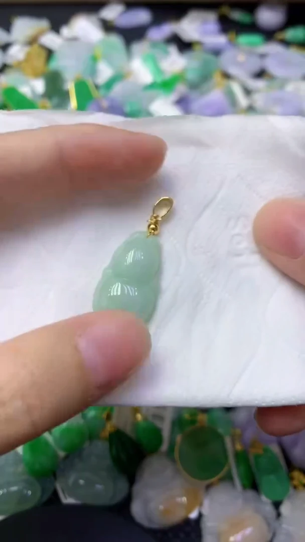 颈饰未镶嵌翡翠天然缅甸翡翠A货