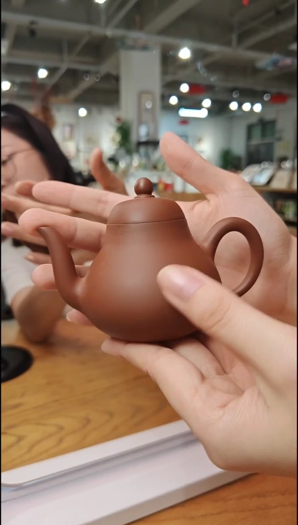 百师园潮州枫溪手拉朱泥壶