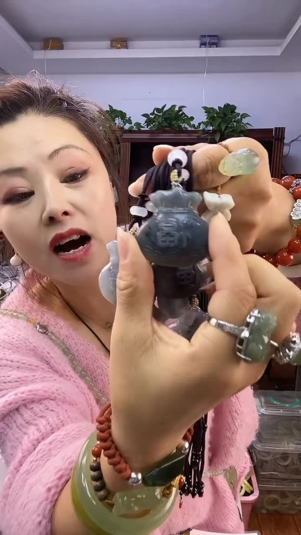 未镶嵌蛇纹石玉福袋多样性发货其中之一