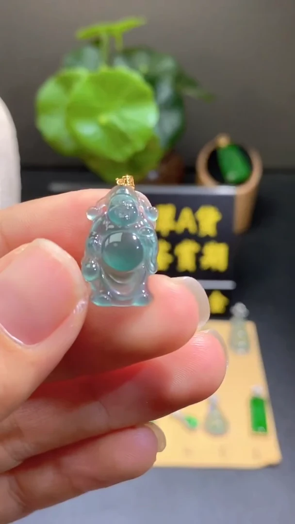 颈饰18K金镶嵌翡翠翡翠A货