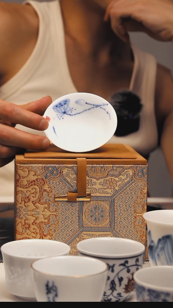 景德镇纯高温瓷莲蓬斗笠杯