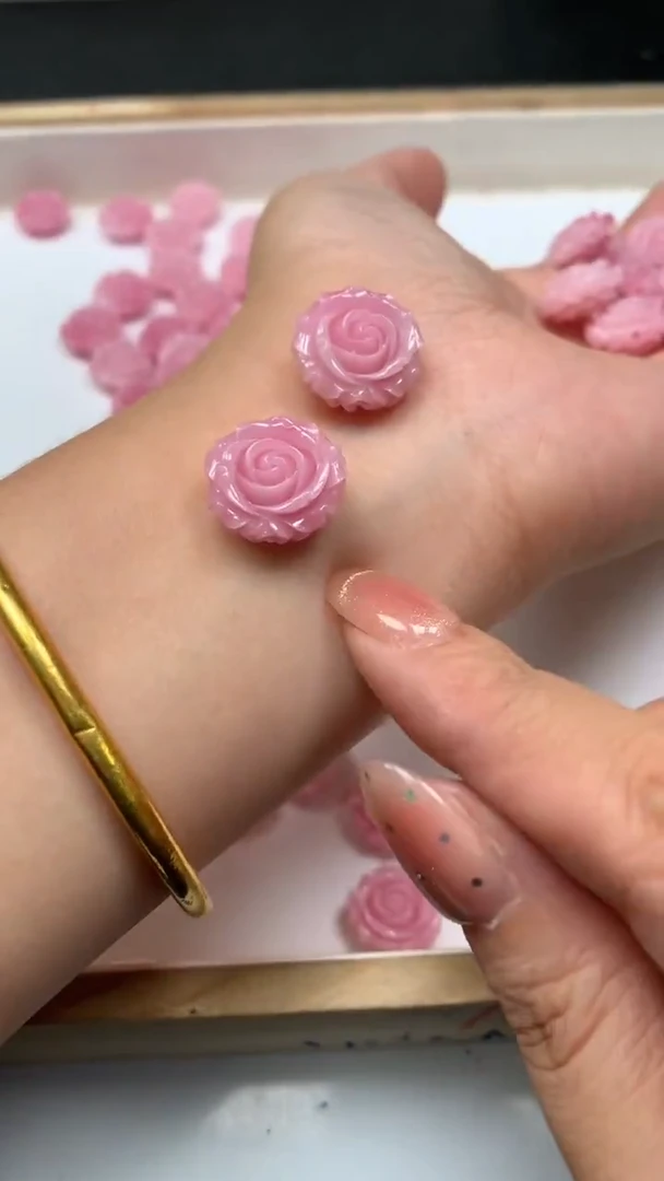 未镶嵌散珠拼合珍珠（马贝珠）A2076女皇贝 双面玫瑰16*8mm3个5.8元