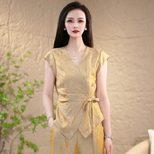 时尚休闲简约大气修身显瘦短袖复古设计两件套套装