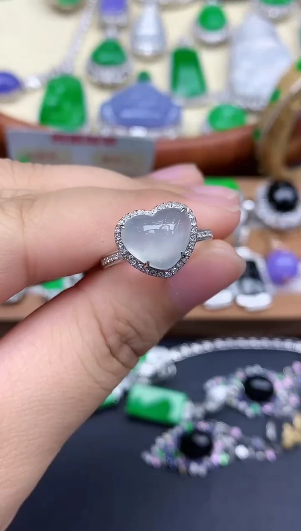 18K金镶嵌戒指翡翠503-中国好珍宝