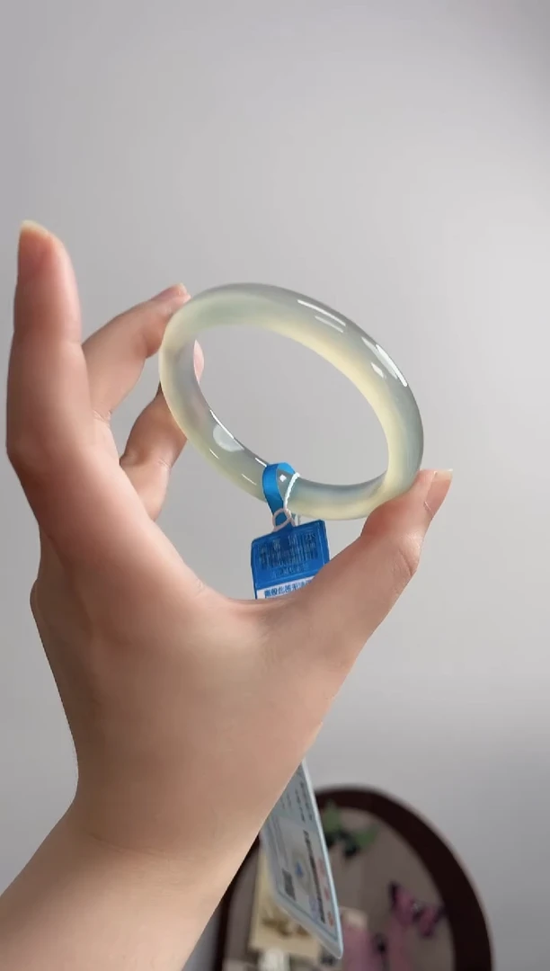 玛瑙/玉髓手镯未镶嵌59-60圈