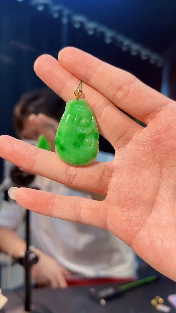 颈饰18K金镶嵌翡翠缅料A货/支持复检/一件