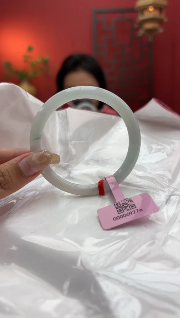 未镶嵌手镯（圆镯）翡翠翡翠手镯1