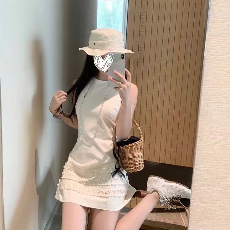 恋爱进行时 温柔小个子收腰纯色下摆木耳边无袖连衣裙