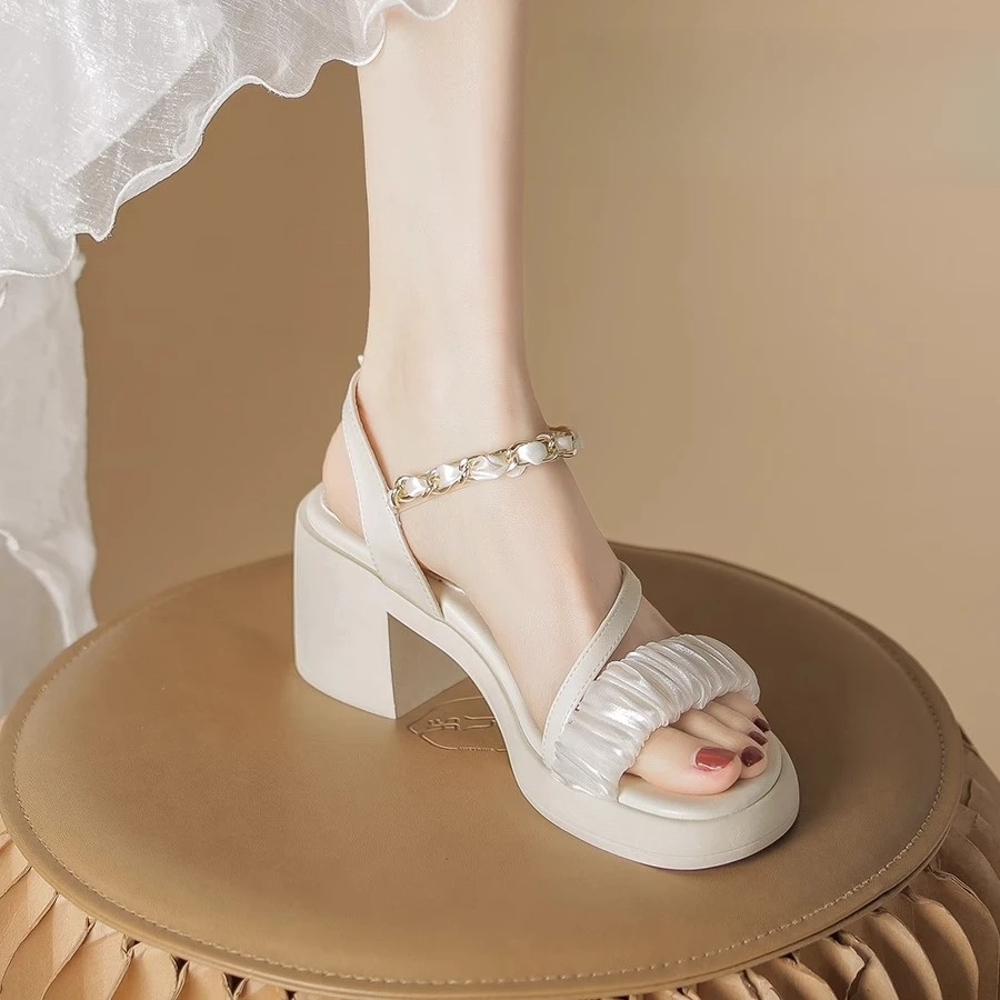 梦孜百丽2025夏季新款百搭仙女配裙子高级感厚底外穿一字带凉鞋女