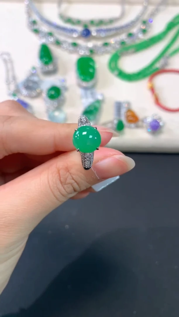 【闪购商品】翡翠戒指18K金镶嵌C88|7980