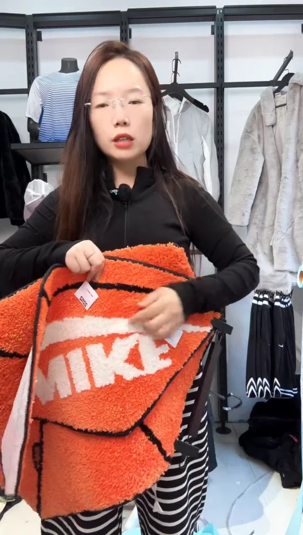 2338 编码  瑕疵直播间过款为准 尺码