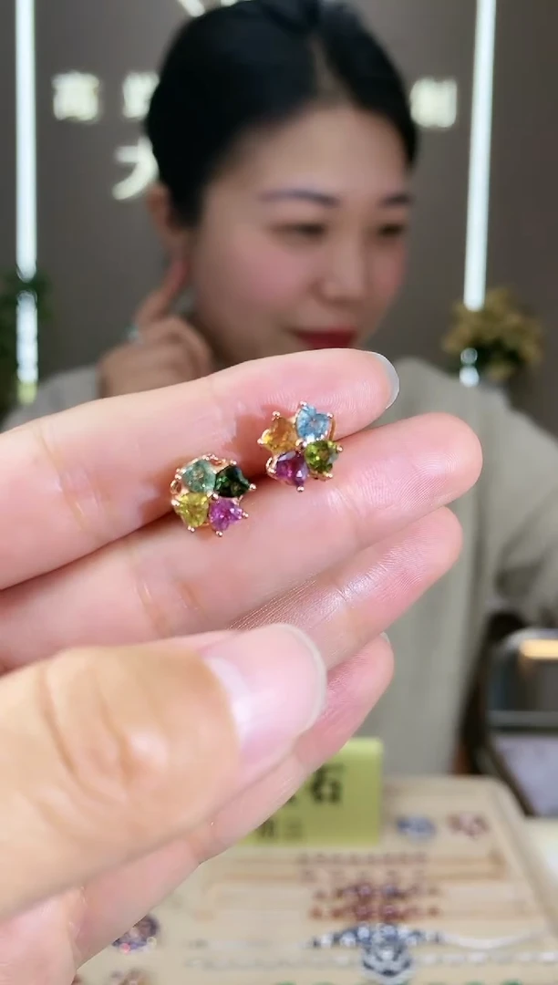 【闪购商品】碧玺耳饰银S925镶嵌耳饰