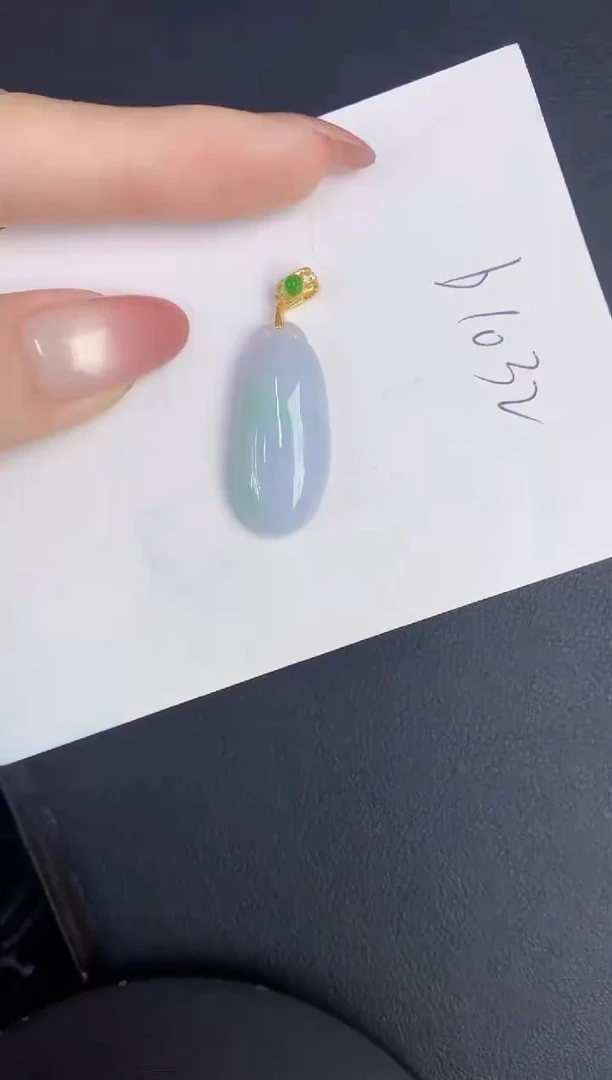 翡翠未镶嵌颈饰缅甸天然翡翠A货