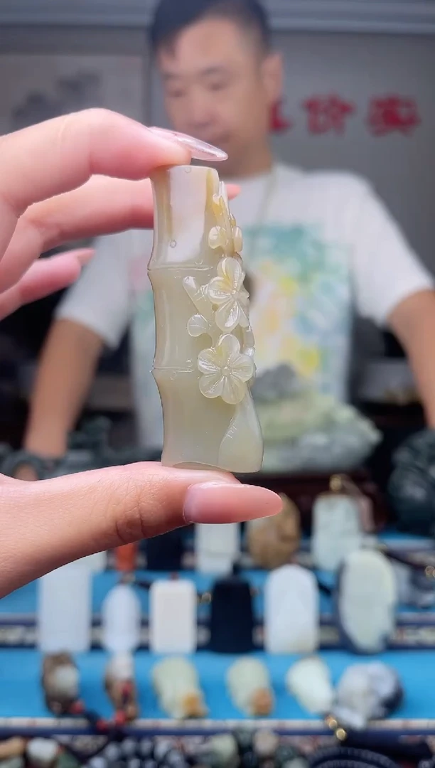 未镶嵌和田玉挂件1