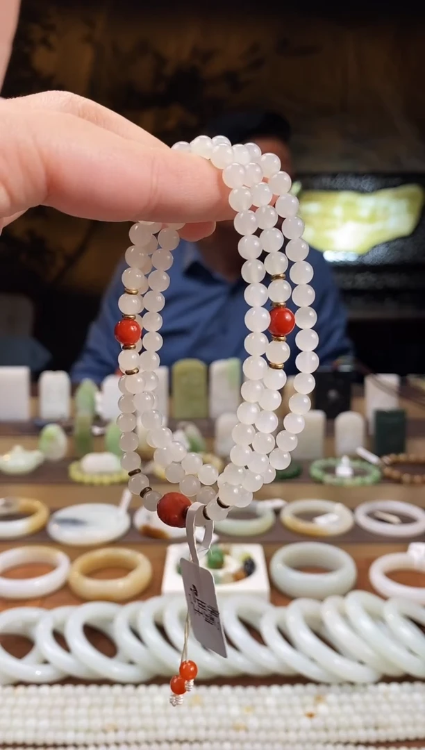 颈饰未镶嵌和田玉高冰白 6mm-108颗 颗颗无包容