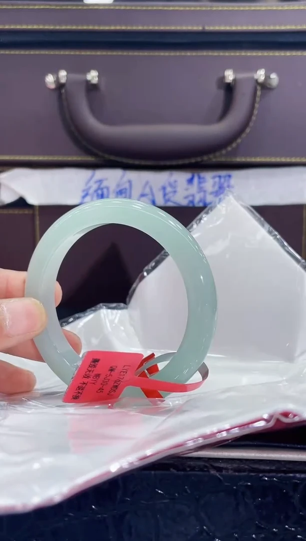 未镶嵌手镯翡翠2