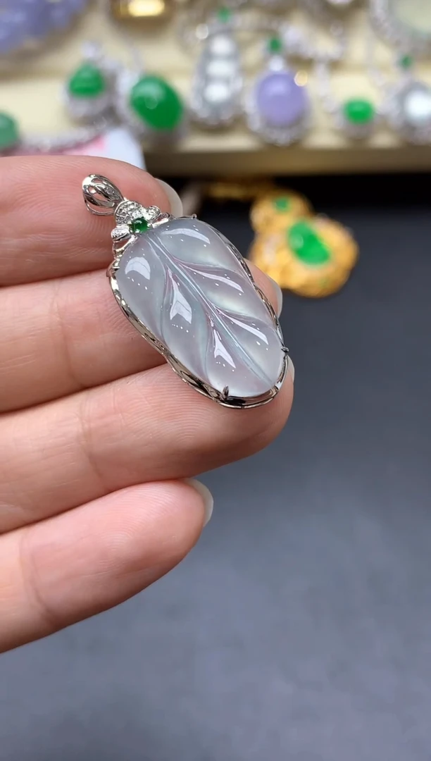 颈饰18K金镶嵌翡翠415-中国好珍宝