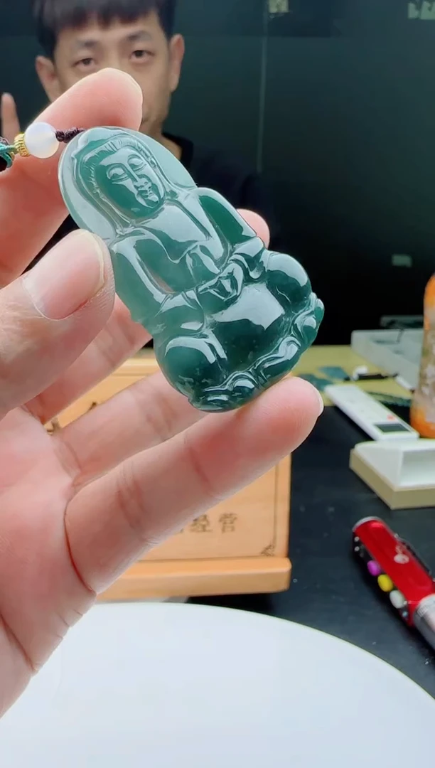 【闪购商品】翡翠颈饰未镶嵌11111111