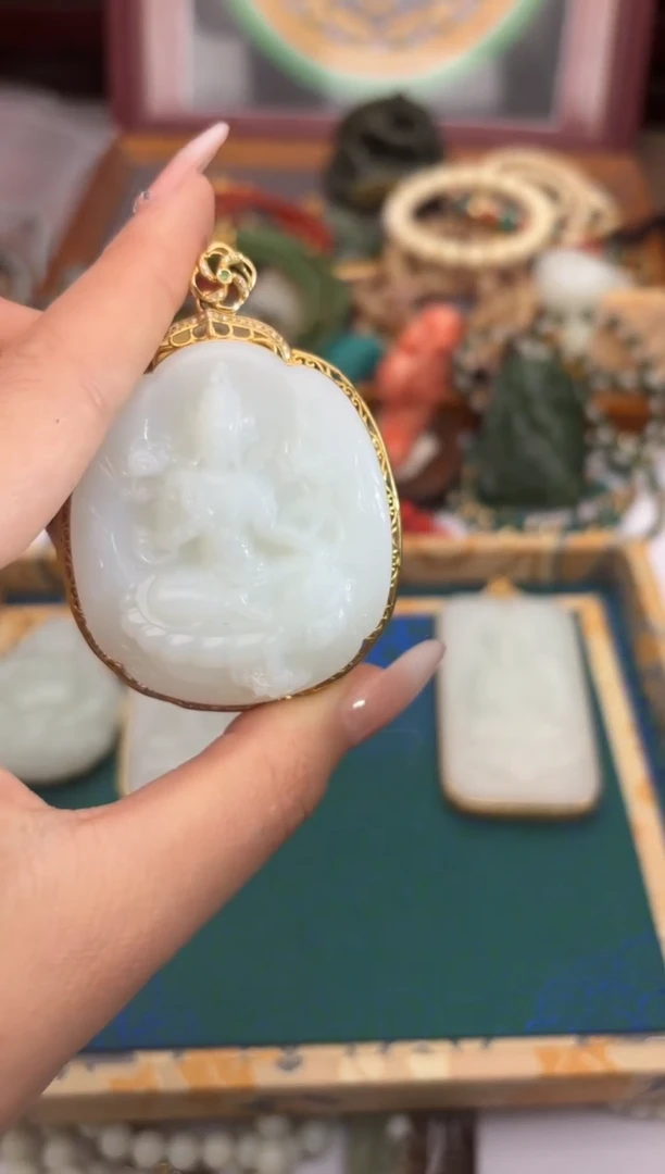 【闪购商品】和田玉吊坠(不含链)18K金镶嵌和田玉