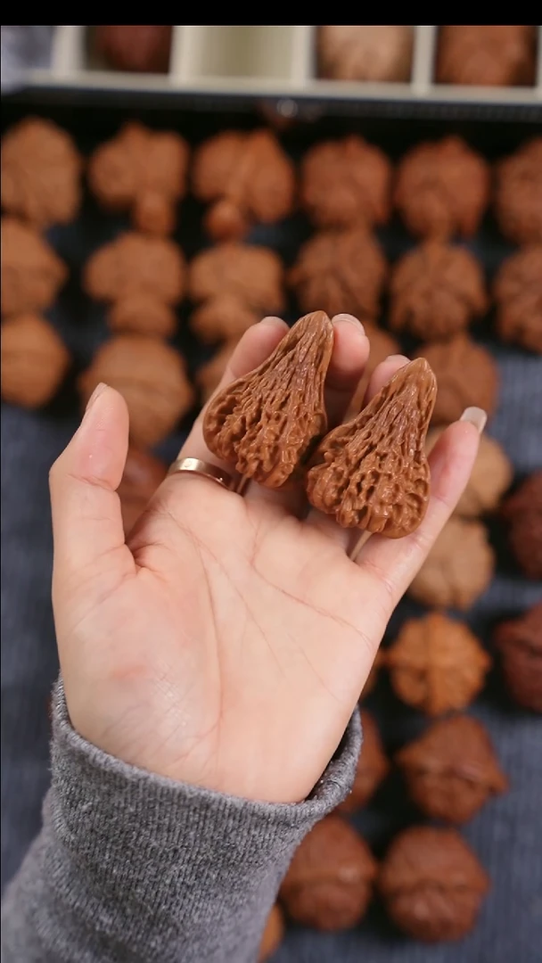 【闪购商品】文玩核桃吊坠鸭嘴兽