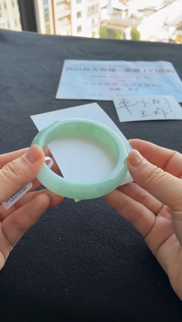 未镶嵌手镯翡翠买断价XW23018484